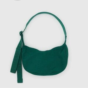 Cypress small crescent baggu